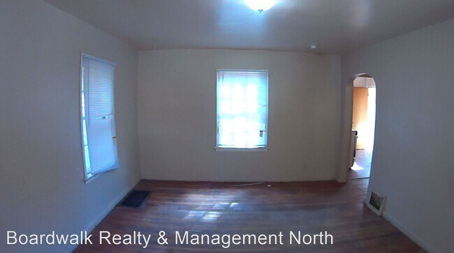 Building Photo - 2 br, 2 bath House - 323 34th St