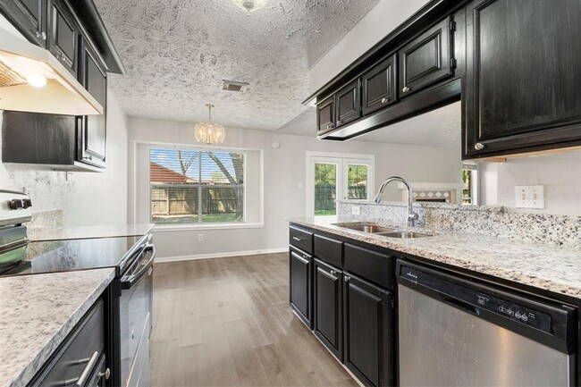 Building Photo - 1122 Mossridge Dr