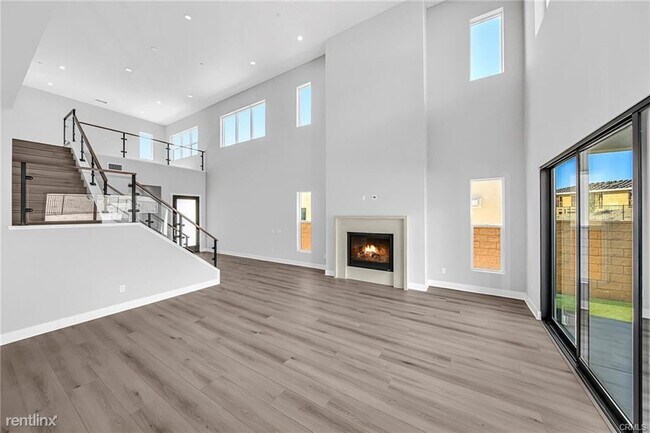 Building Photo - 5 br, 5.5 bath House - 20601 W Hummingbird Ct