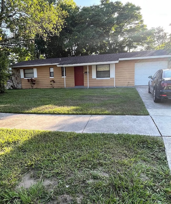 Building Photo - 2216 Villano Ave