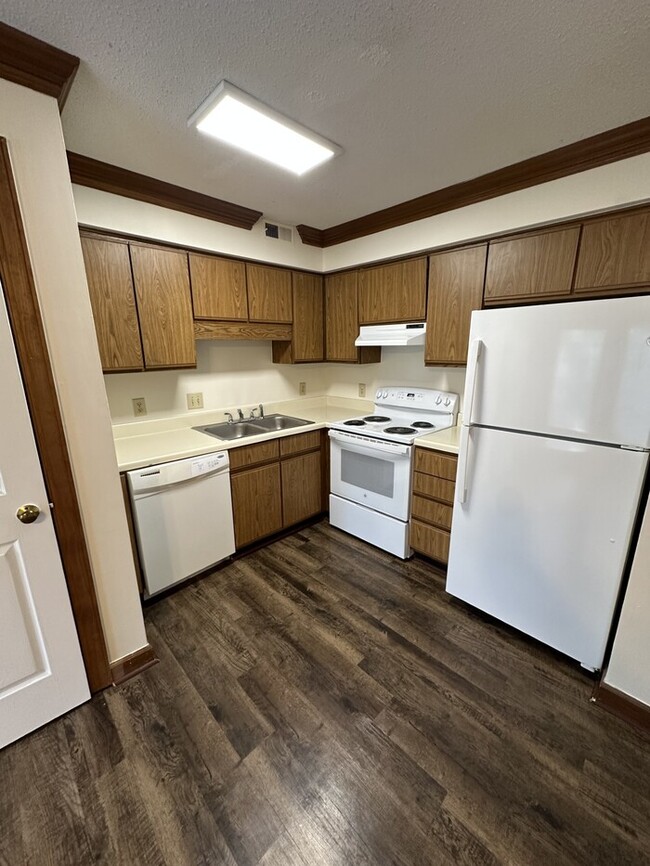 Building Photo - 3530 Ivy Commons Dr