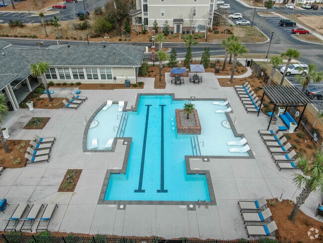 Pool - Ansley Commons