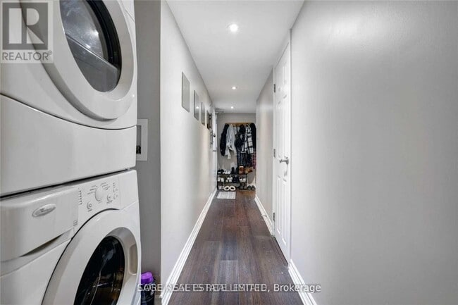 Building Photo - 95 Hillsdale Ave E