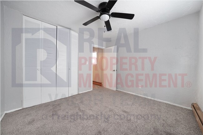 Building Photo - 3520 W 105th,