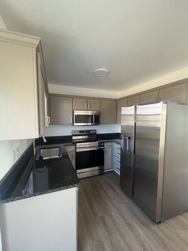 Foto del edificio - Beautiful newly Renovated 3 Bedroom / 2 bathroom house located in Joplin!