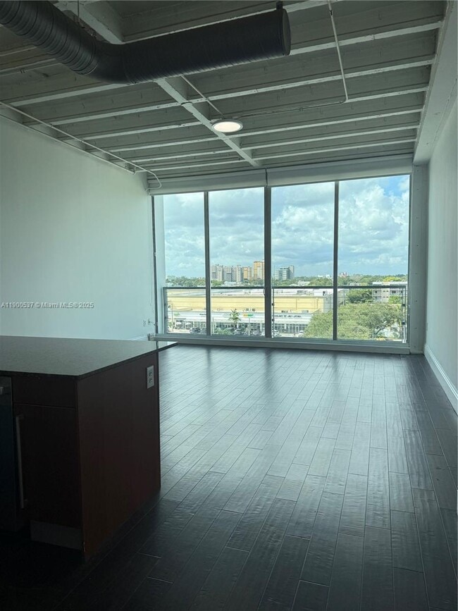 Foto del edificio - 8101 Biscayne Blvd