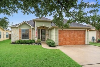 Building Photo - 12731 Pine Woods St