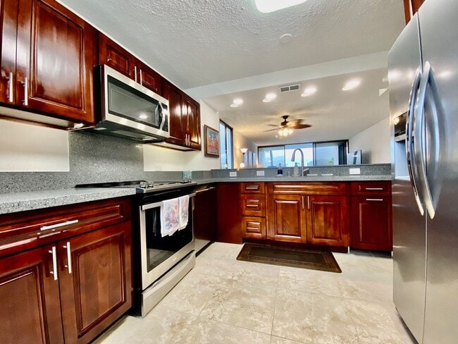 Building Photo - 500 Lunalilo Home Rd