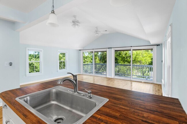 Foto del edificio - 4 Bedroom 4 Bathroom at Isle Of Wight County