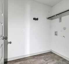 Building Photo - 14510 Rain Tree Dr