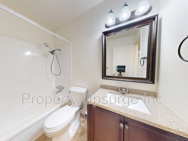 Foto del edificio - 1356 Hobart Dr