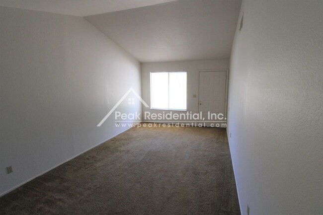 Building Photo - 2 br, 2 bath House - 5527 Towhee Way