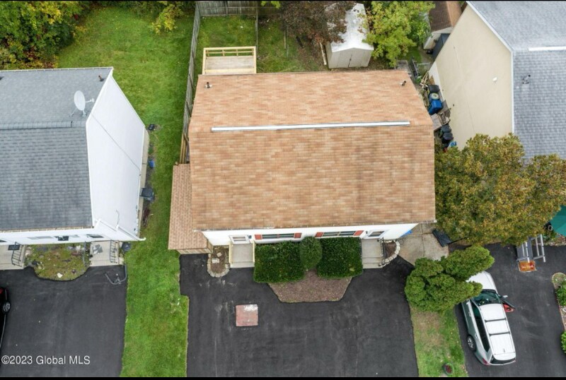 Primary Photo - 9 Limerick Dr
