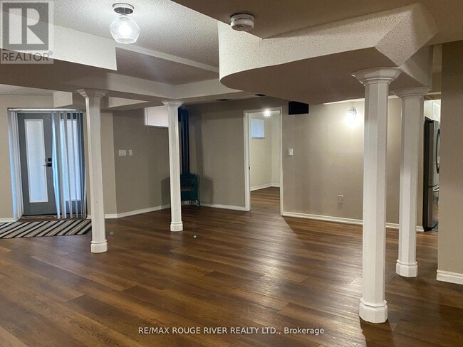 Building Photo - 35 Meekings Dr