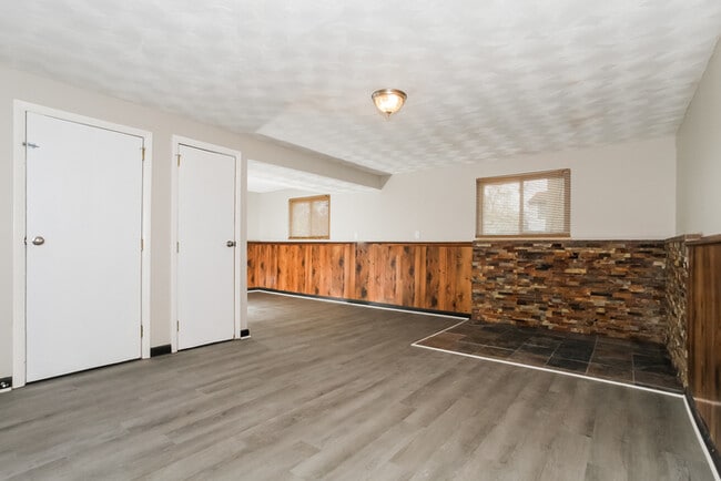 Foto del edificio - 200 Etta Ave