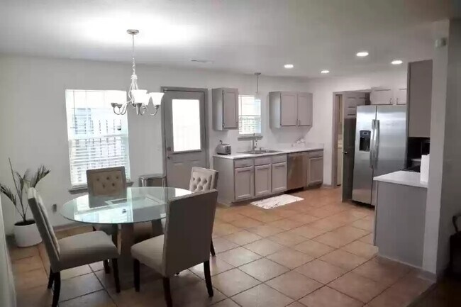 Foto del edificio - 1977 W Deane St