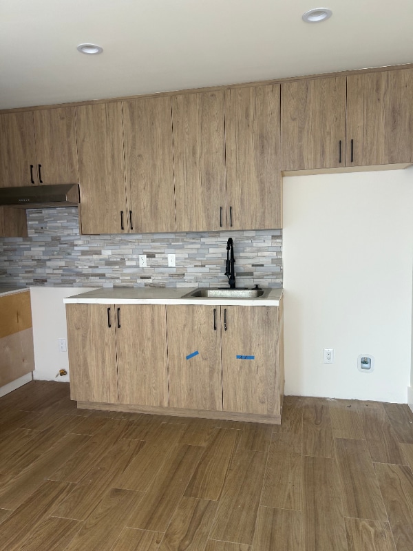 Building Photo - 825 W Colden Ave