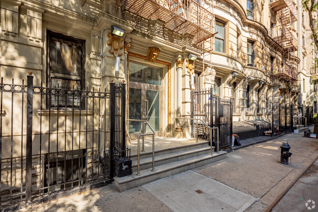Building Photo - 7 West 108th Street