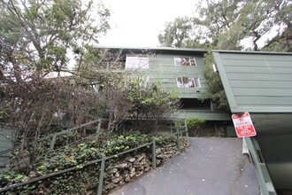 Building Photo - 1717 La Loma Ave