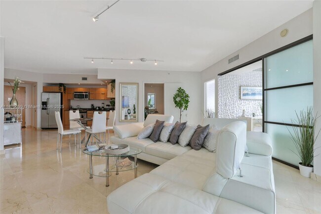 Foto del edificio - 350 S Miami Ave