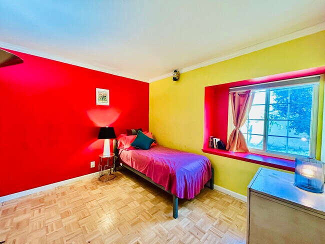 Foto del edificio - 8871 Belmont St