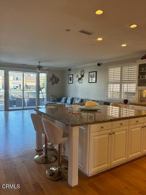 Building Photo - 1470 Viewpoint Dr