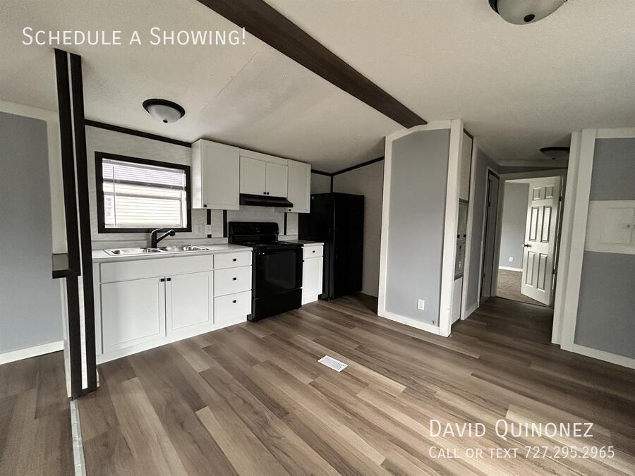 Foto principal - 4614 E Old Trail Rd