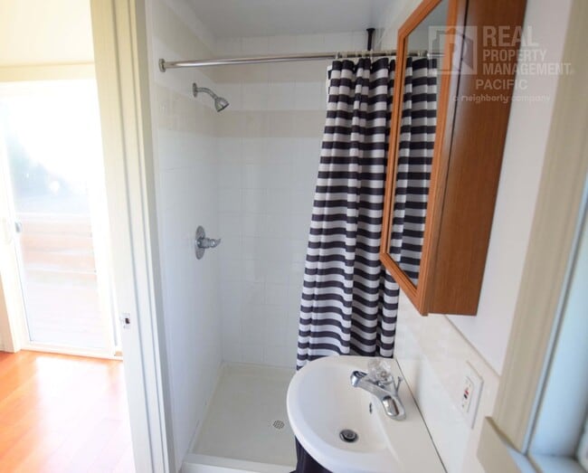 Building Photo - 2 Bedroom ADU in Prime Location
