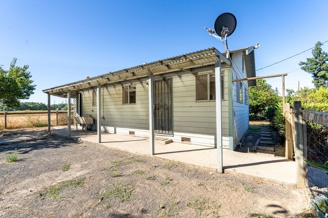 Building Photo - 9550 Monterey Rd