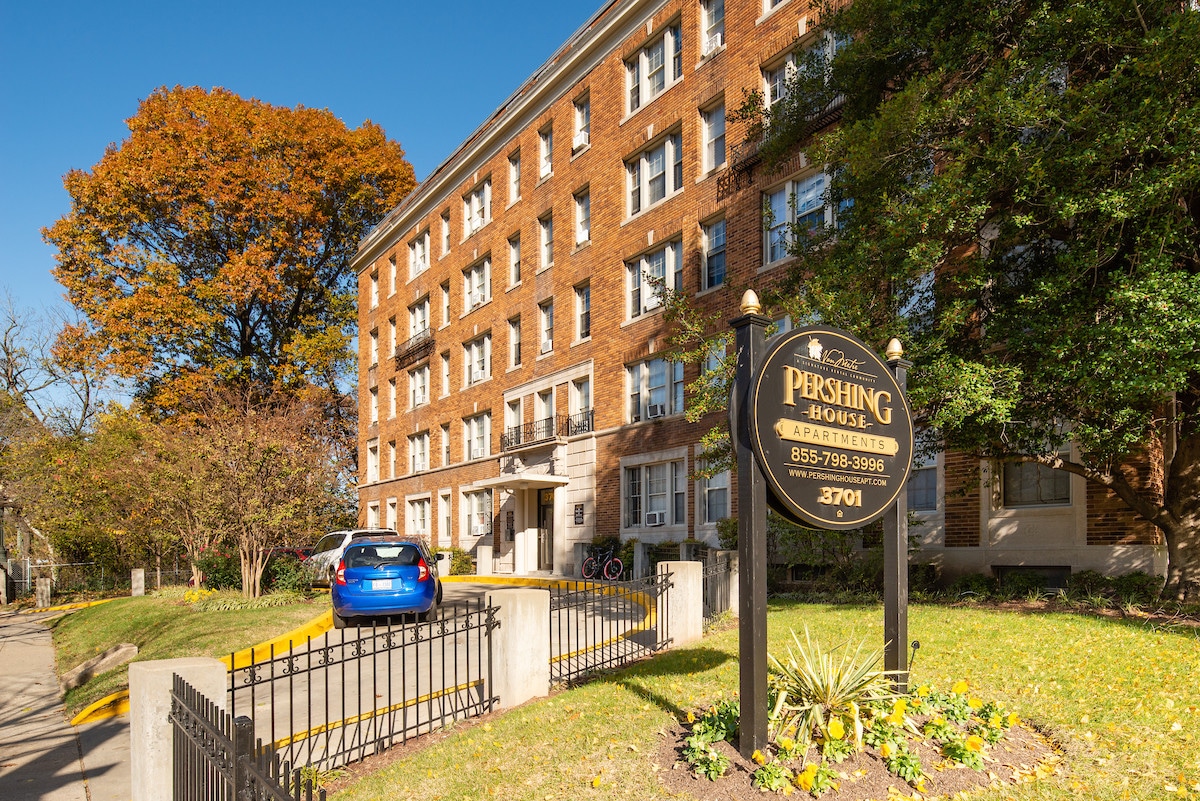 Primary Photo - Pershing House