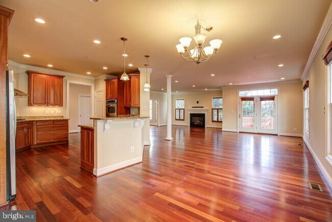 Foto del edificio - 9004 Ewing Dr