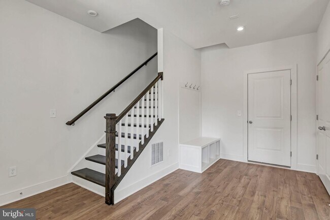 Building Photo - 1648 Sandpiper Bay Loop