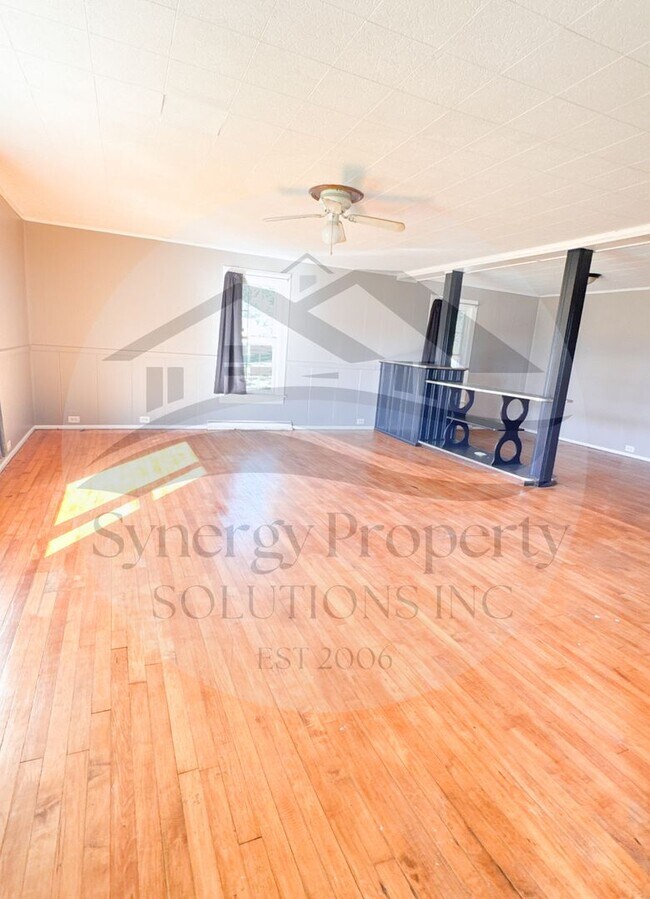 Foto del edificio - Available Now