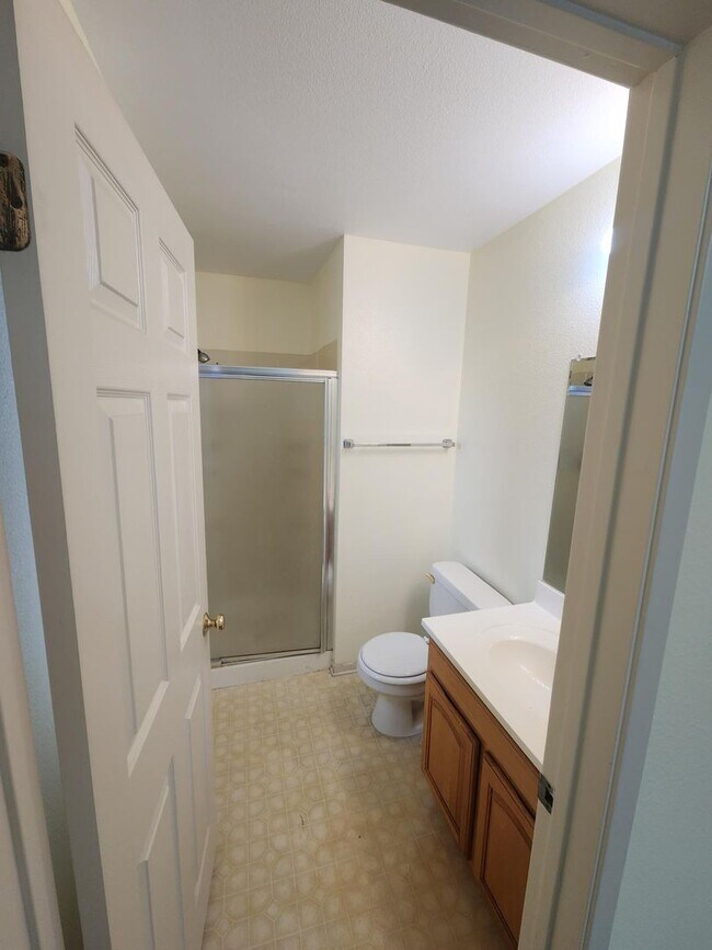 Building Photo - Grace4812