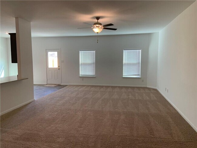 Building Photo - 3911 Trail de Paris Blvd