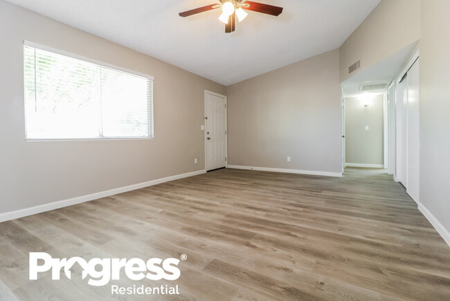Building Photo - 9922 N 88th Ave