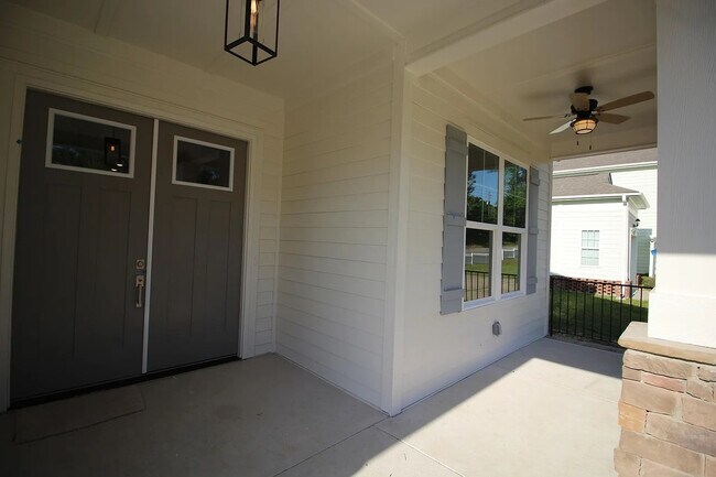 Foto del edificio - Room in House on Phelps West Rd