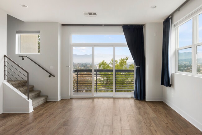 Foto del edificio - 2753 Waverly Dr