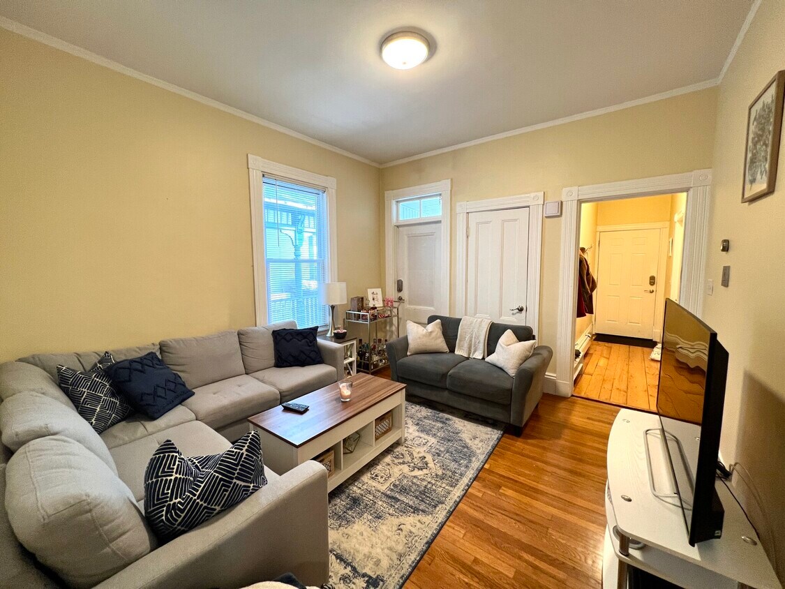 413 Washington St Unit 1, Cambridge, MA 02139 Apartments in Cambridge