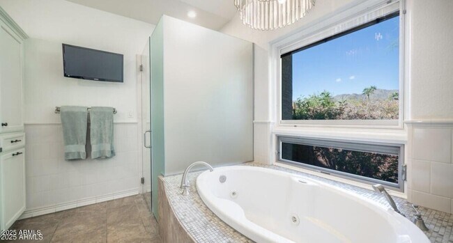 Building Photo - 3835 E Talowa St