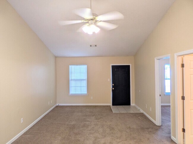 Building Photo - 407 Flowing Creek Dr