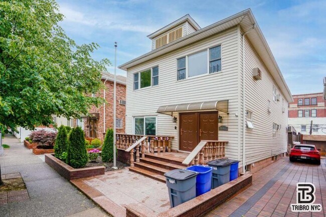 Foto del edificio - 4 bedroom in BROOKLYN NY 11214