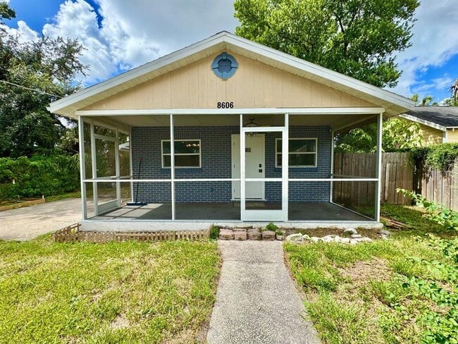Building Photo - 8606 N 9th St