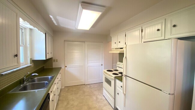Foto del edificio - 1408 W Daytona Dr