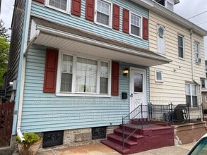 Building Photo - 202 N 11th St