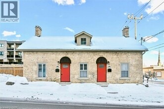 Building Photo - 18 St Andrews St