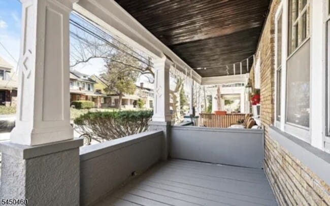 Building Photo - 57 Sanhican Dr