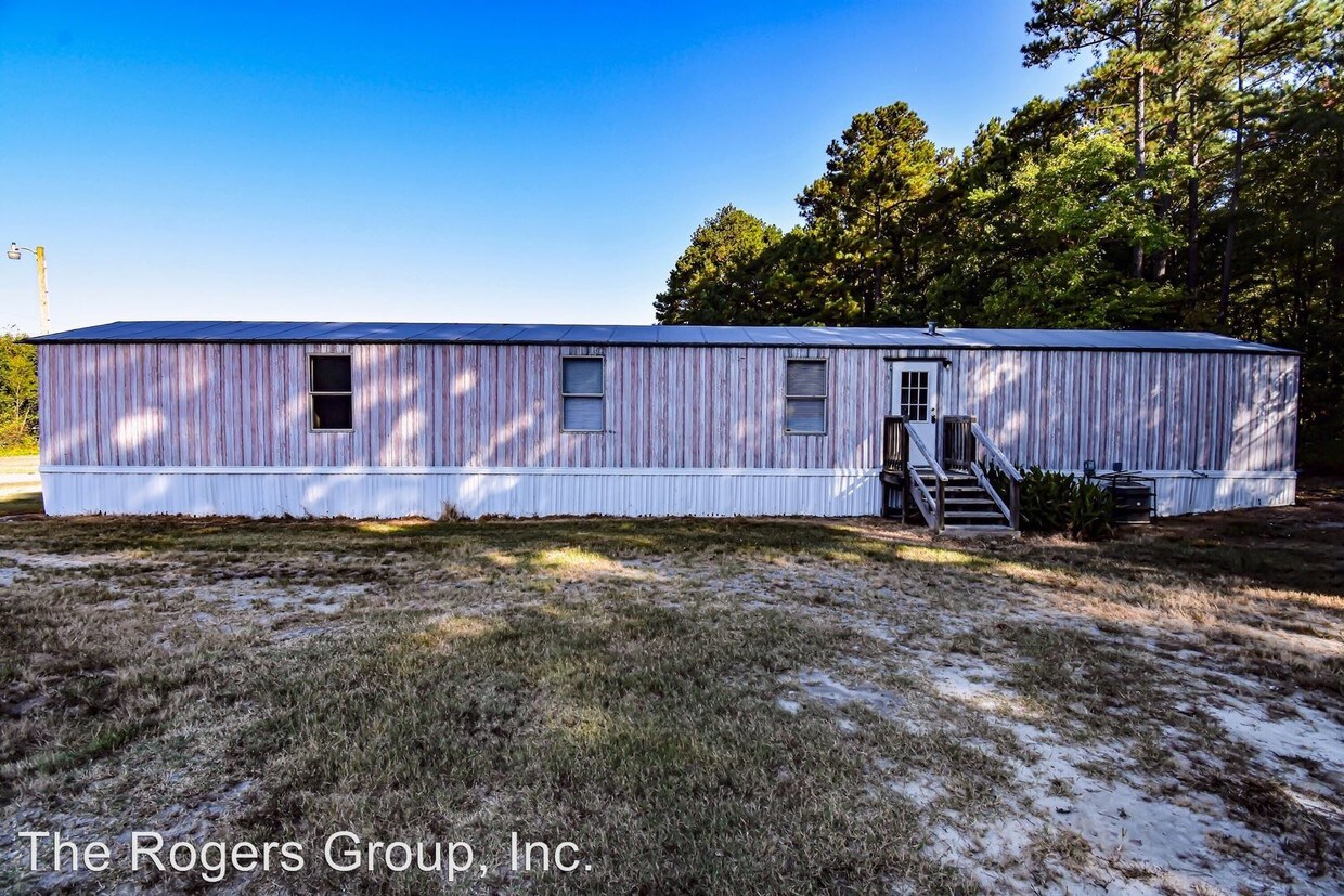 Primary Photo - 3 br, 2 bath House - 33 Country Ln