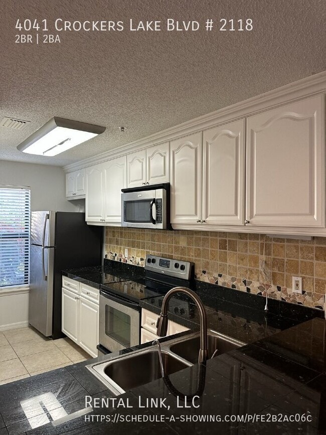 Foto del edificio - 4041 Crockers Lake Blvd