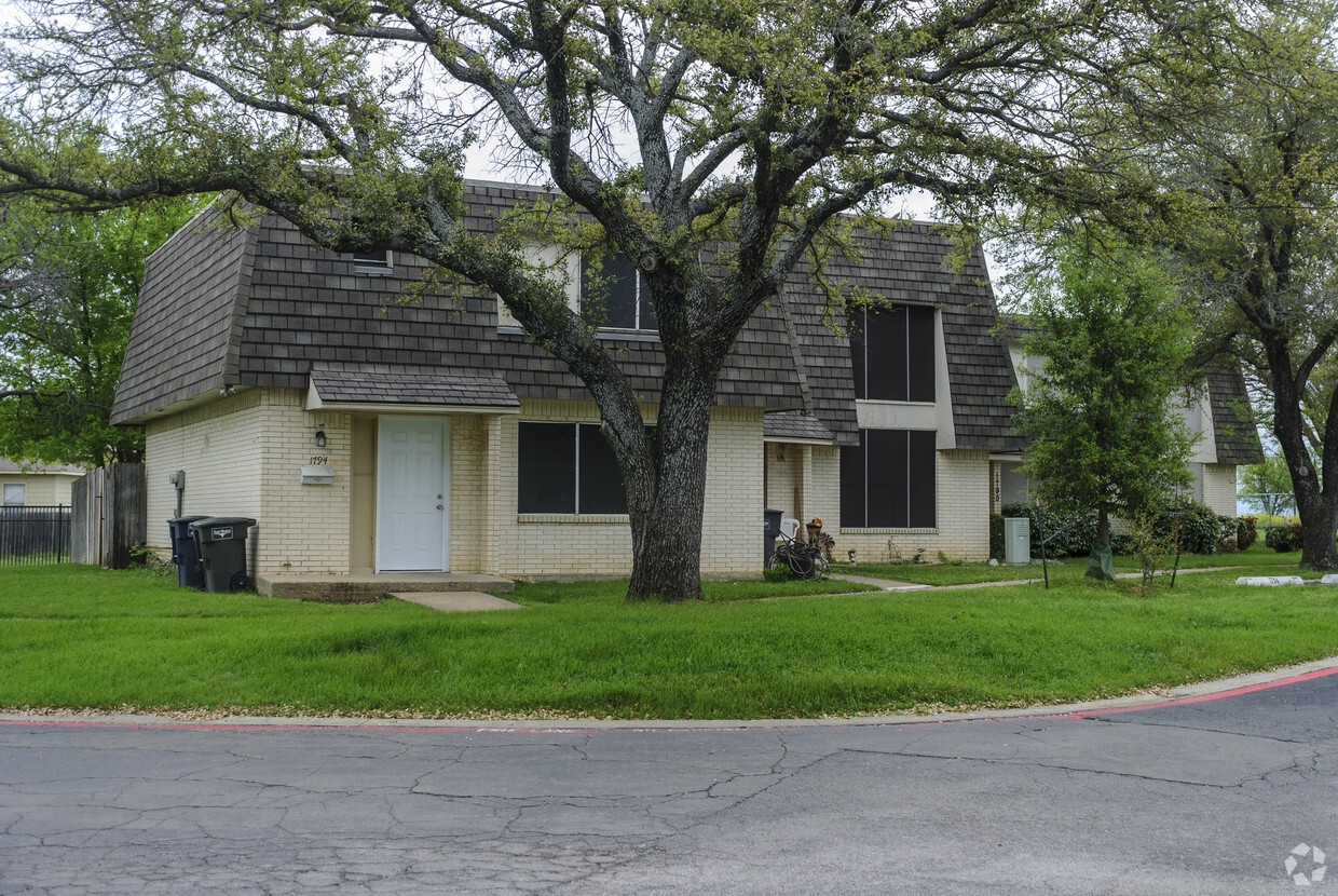 Primary Photo - South Fork Townhomes